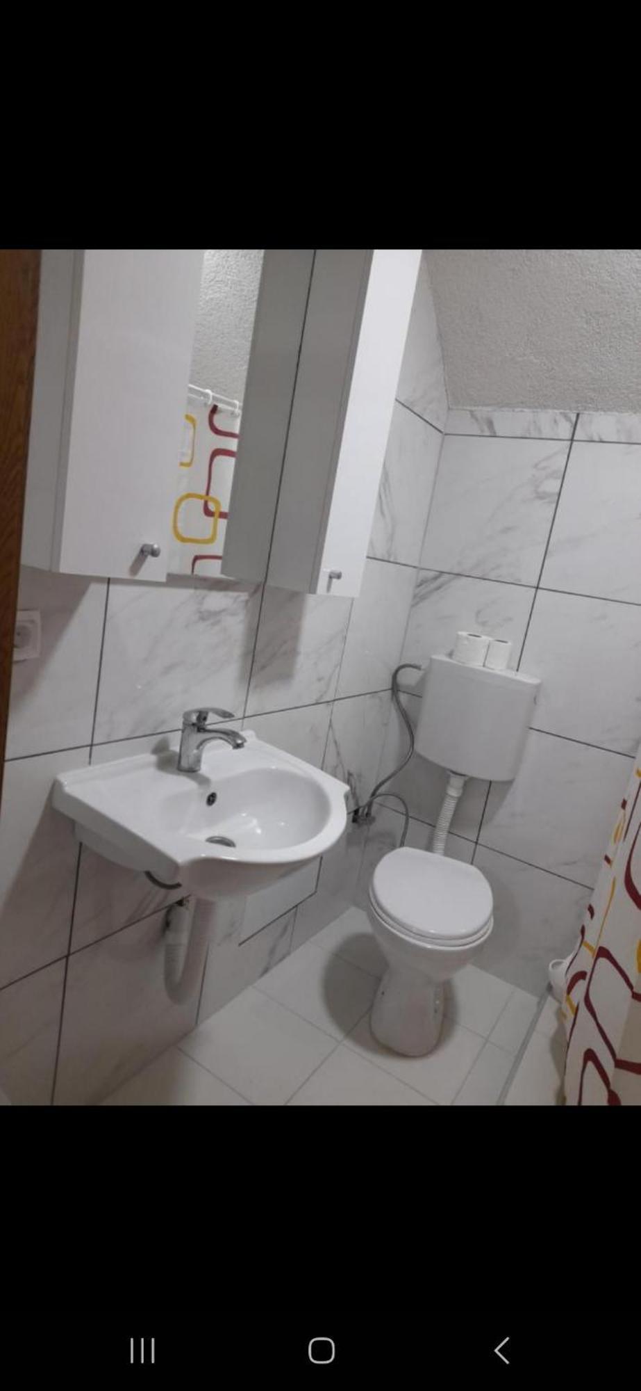 Breti'S Guesthouse Vusanje Екстер'єр фото